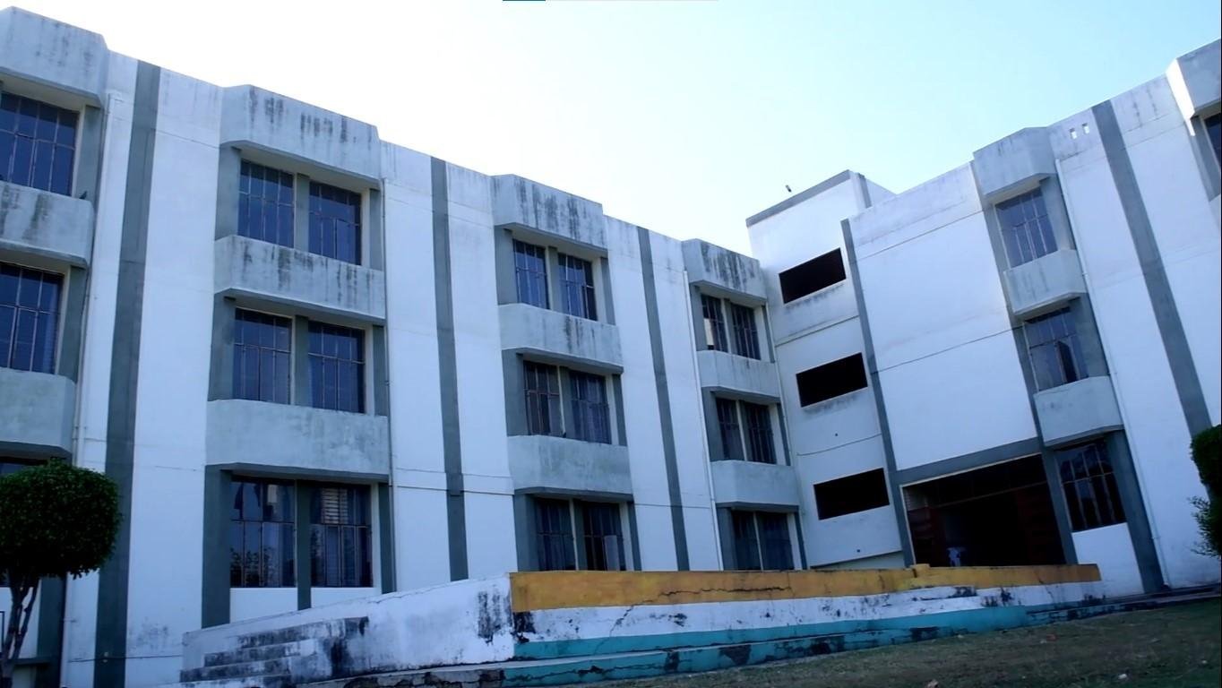BUILDING ACADEMIC BLOCK 02